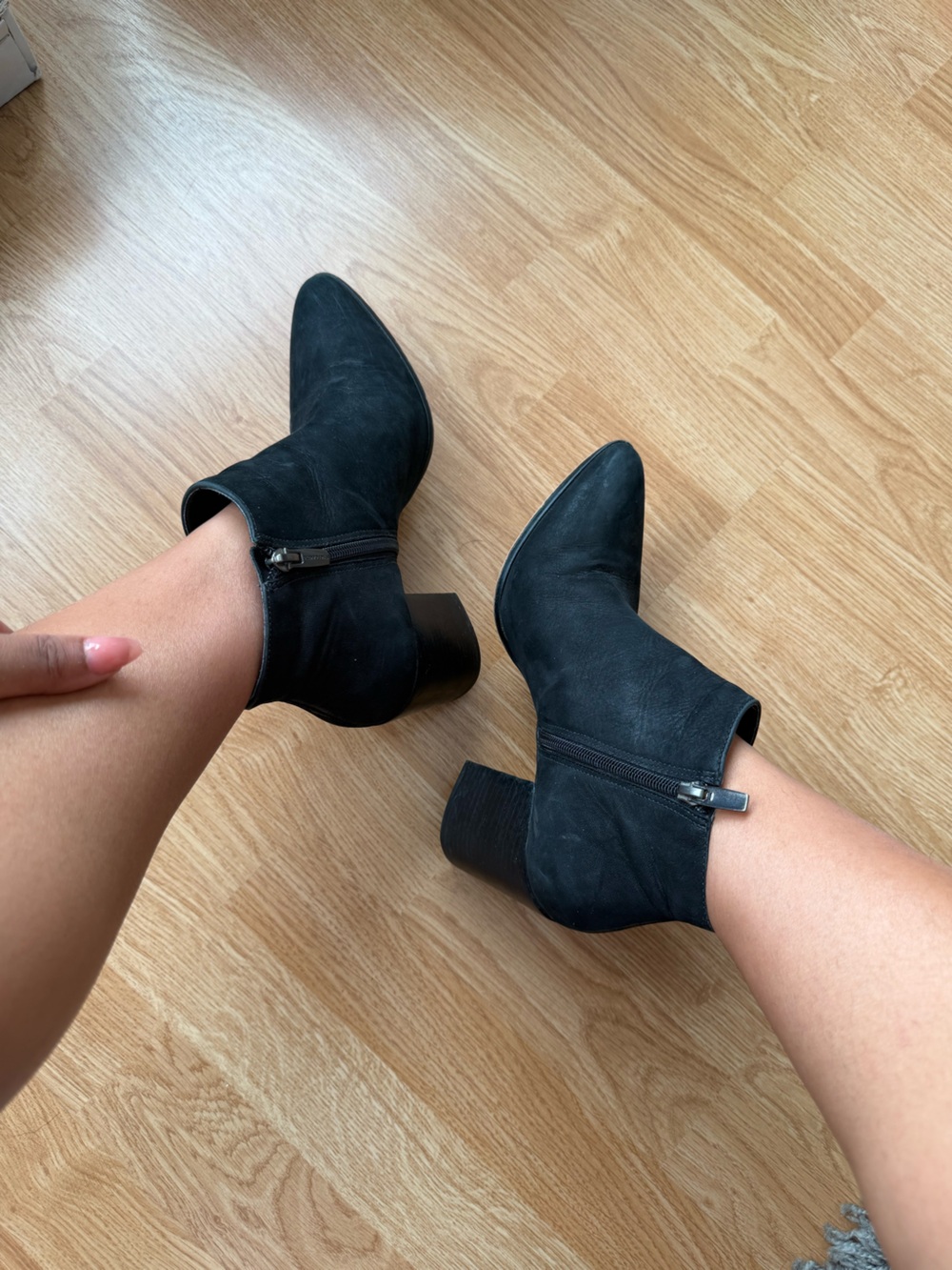 Vince Camuto Kathrina black leather ankle boots